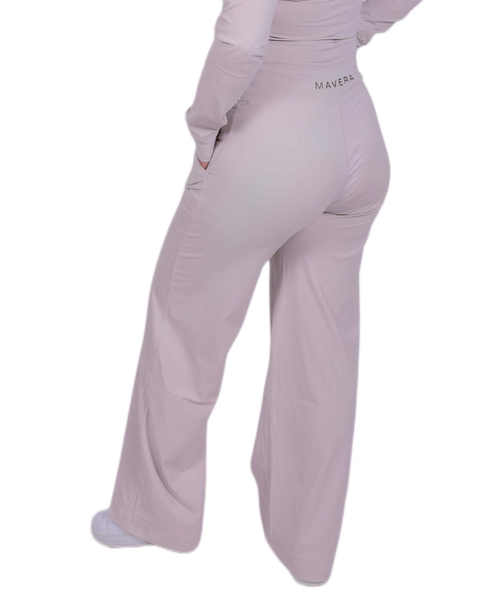 Flow Soul Activewear Top & Pants – Beige | Breathable, Sustainable & Luxe Fit for Yoga & Athleisure