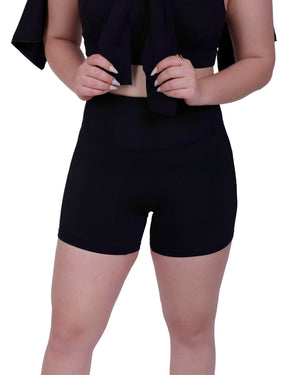 Zip Into Motion™ Shorts Black – Freedom of movement & comfort