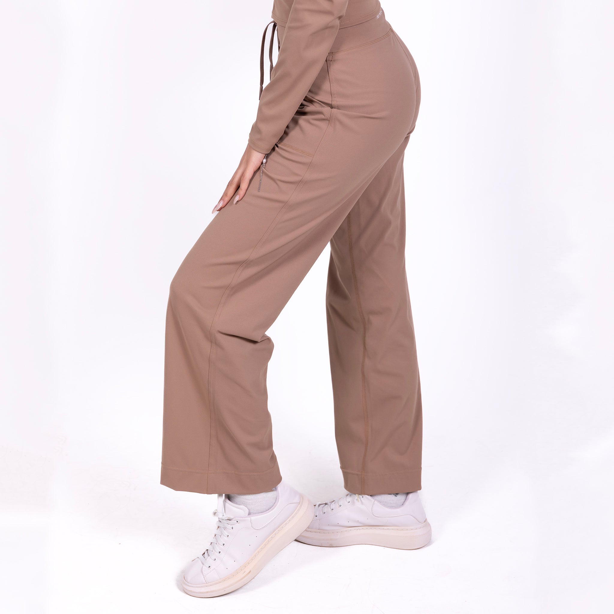 Flow Soul Activewear Top & Pants – Brown | Seamless, Sustainable & Sculpting Comfort for Yoga & Fitness