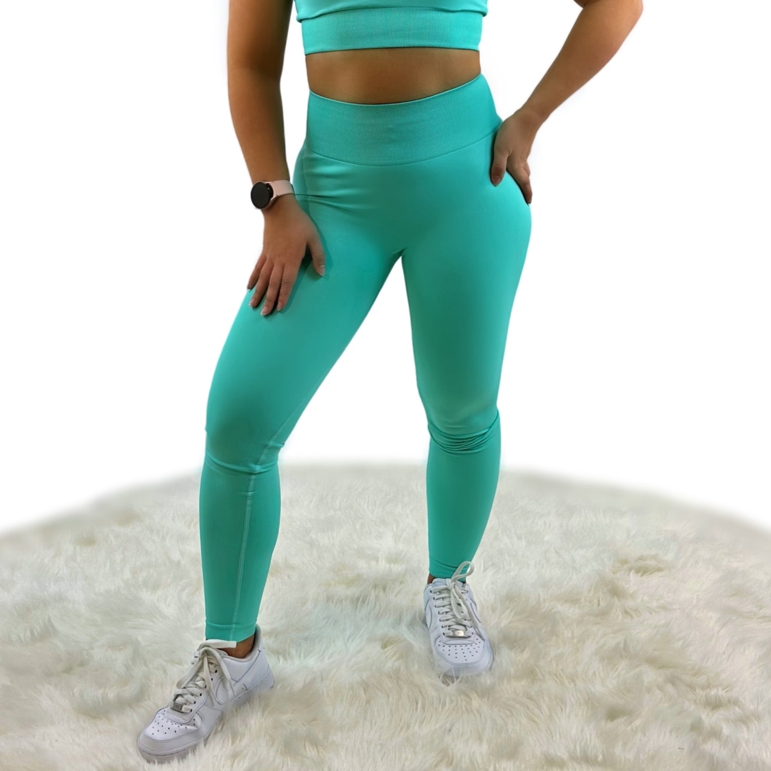 Crushed Tight Legging – Green | Seamless, quick-dry activewear for empowered movement and everyday style