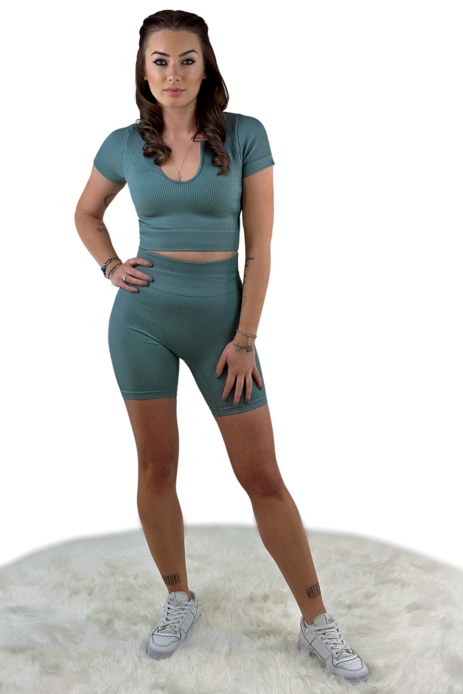 Stamina Short - Blue Gray - “Nahtlos & formend – für starke, bewusste Bewegungen.”